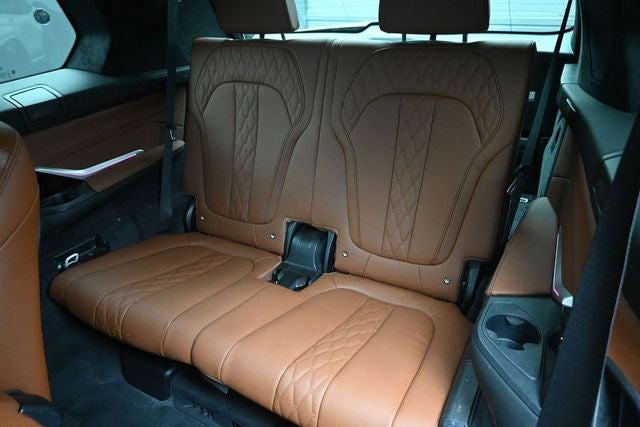2023 BMW X7 M60i