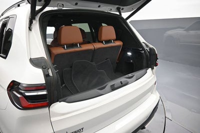 2023 BMW X7 M60i