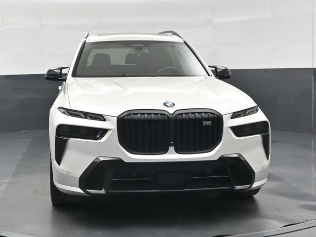 2023 BMW X7 M60i