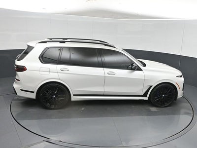2023 BMW X7 M60i