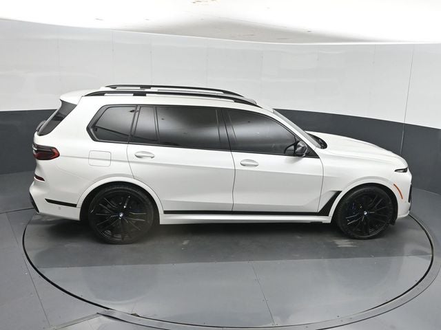 2023 BMW X7 M60i