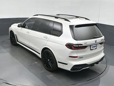 2023 BMW X7 M60i