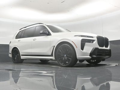 2023 BMW X7 M60i