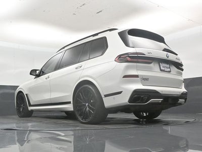 2023 BMW X7 M60i