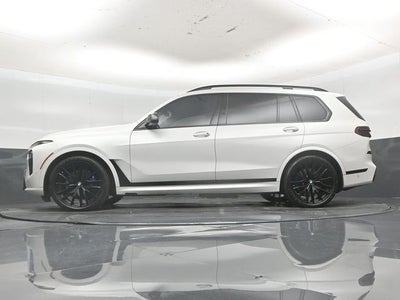2023 BMW X7 M60i