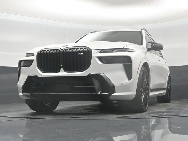 2023 BMW X7 M60i