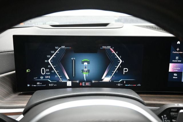 2023 BMW X7 M60i