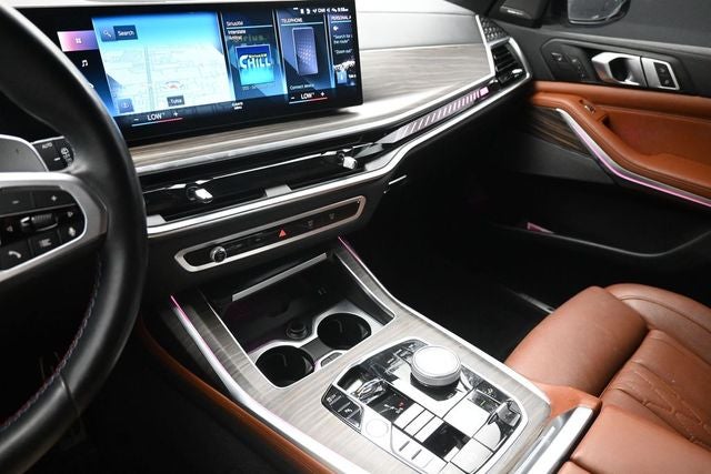 2023 BMW X7 M60i