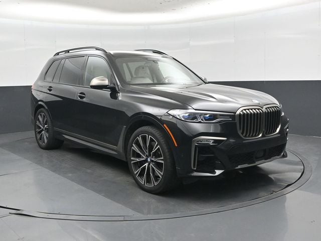2022 BMW X7 M50i