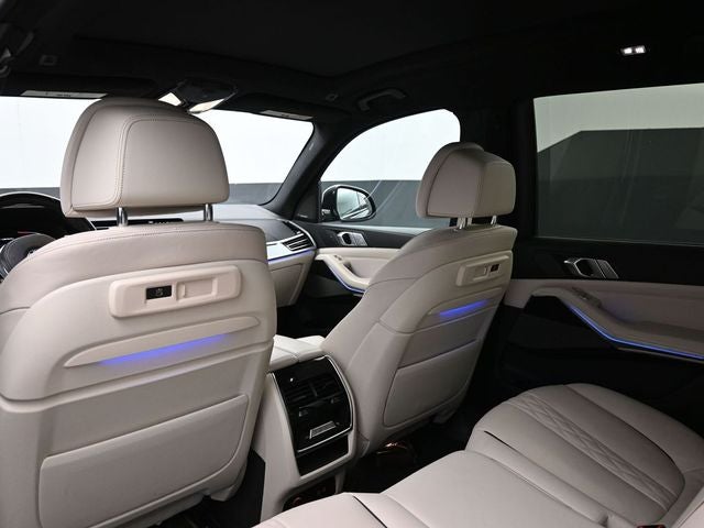 2022 BMW X7 M50i