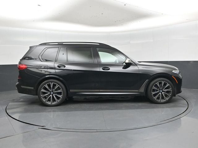 2022 BMW X7 M50i