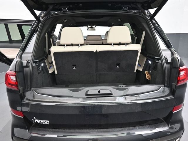 2022 BMW X7 M50i