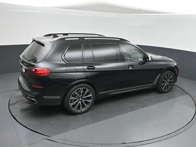 2022 BMW X7 M50i