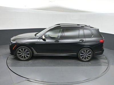 2022 BMW X7 M50i