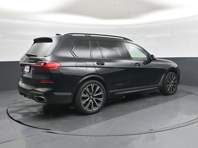 2022 BMW X7 M50i