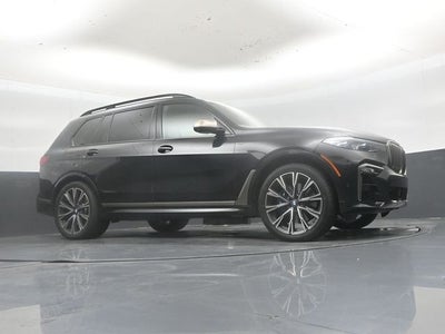 2022 BMW X7 M50i