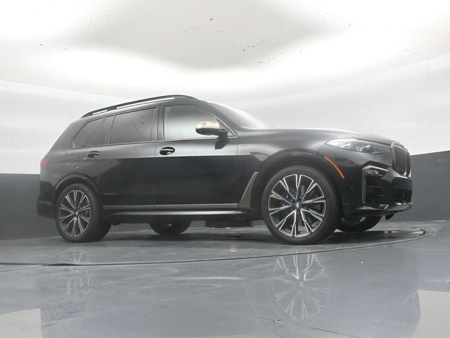 2022 BMW X7 M50i