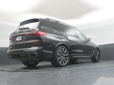 2022 BMW X7 M50i