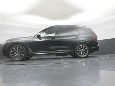 2022 BMW X7 M50i