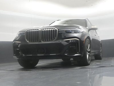 2022 BMW X7 M50i