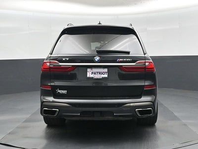 2022 BMW X7 M50i