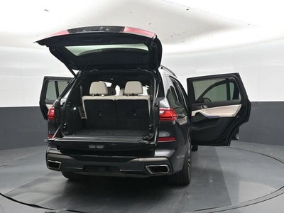 2022 BMW X7 M50i