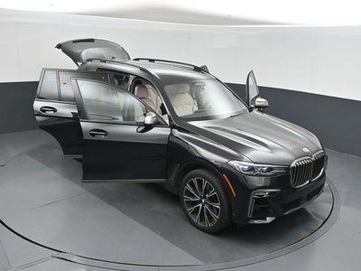 2022 BMW X7 M50i