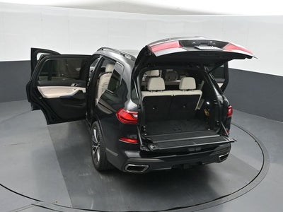 2022 BMW X7 M50i