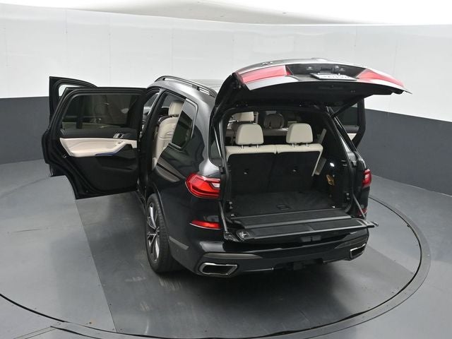 2022 BMW X7 M50i