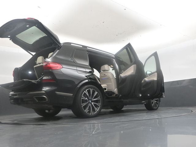 2022 BMW X7 M50i
