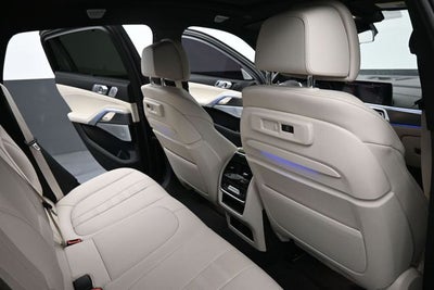 2021 BMW X6 M50i