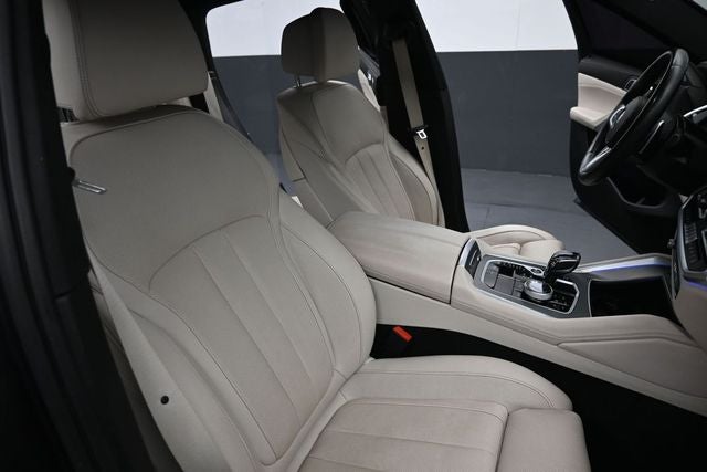 2021 BMW X6 M50i