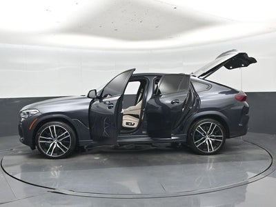 2021 BMW X6 M50i
