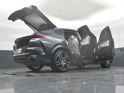 2021 BMW X6 M50i