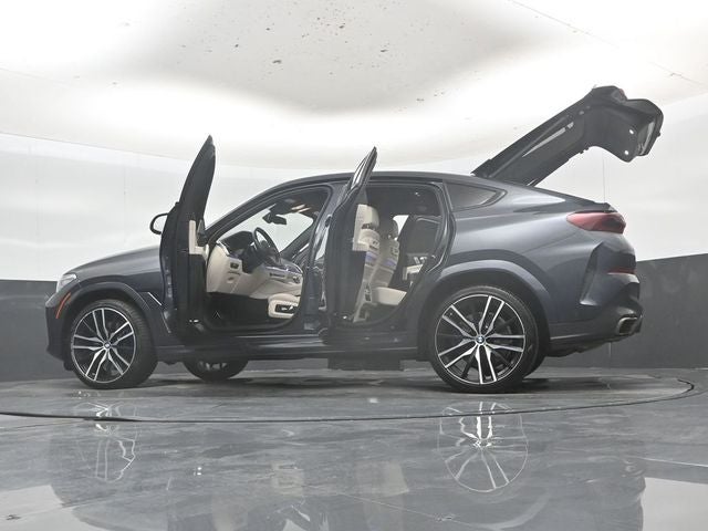 2021 BMW X6 M50i