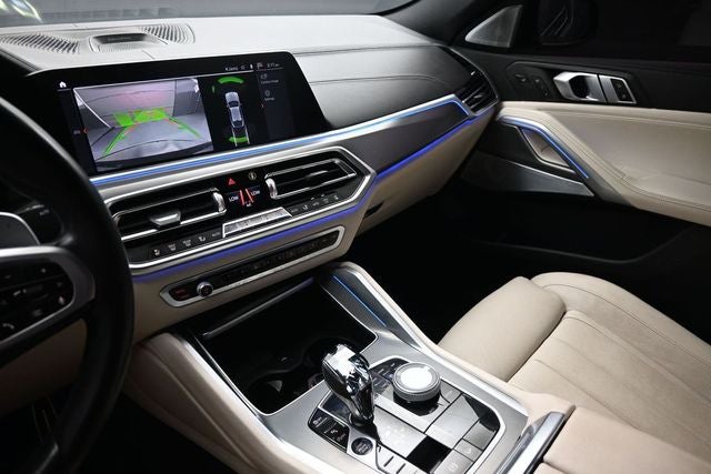 2021 BMW X6 M50i