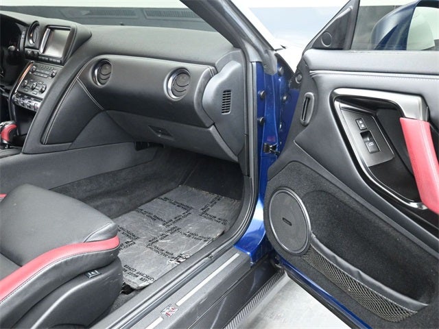 2015 Nissan GT-R Black Edition