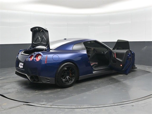 2015 Nissan GT-R Black Edition