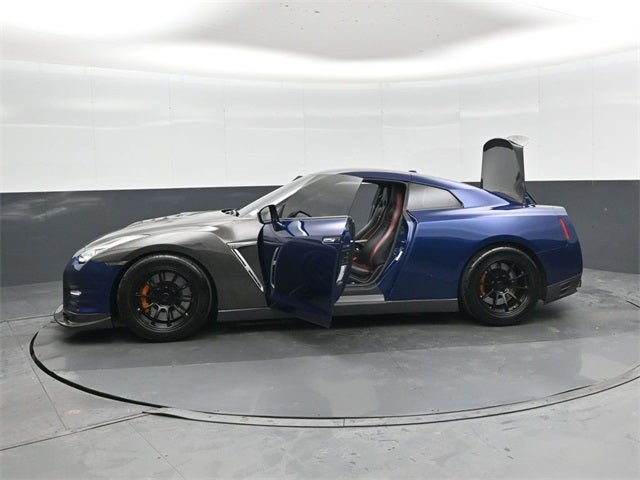 2015 Nissan GT-R Black Edition