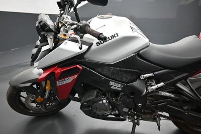 2024 Suzuki GSXR 1000 Base