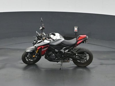2024 Suzuki GSXR 1000 Base