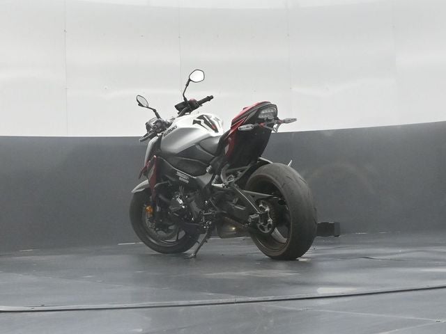 2024 Suzuki GSXR 1000 Base