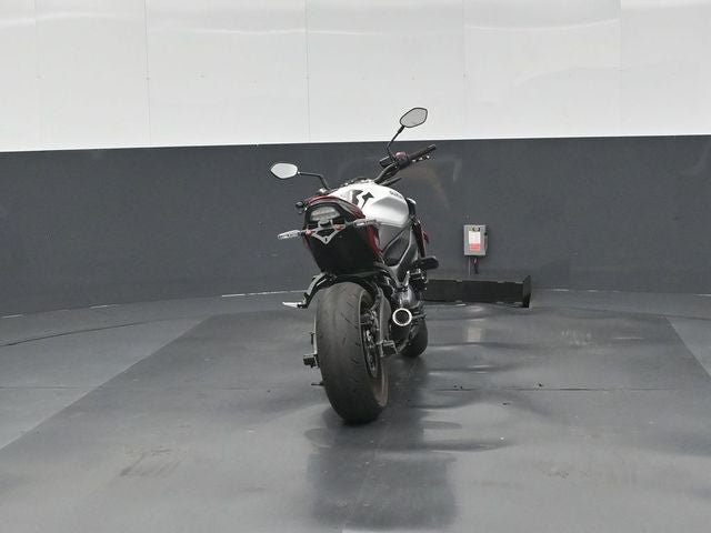 2024 Suzuki GSXR 1000 Base