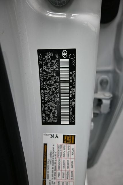 2025 Toyota Prius LE