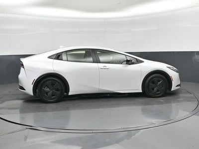 2025 Toyota Prius LE