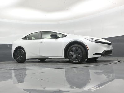 2025 Toyota Prius LE