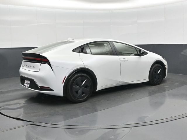 2025 Toyota Prius LE