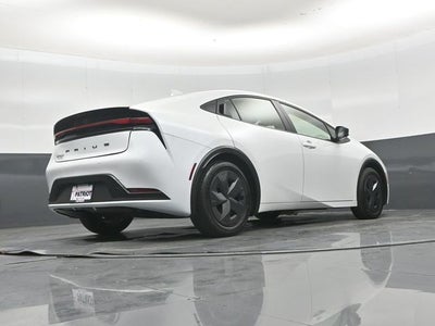 2025 Toyota Prius LE