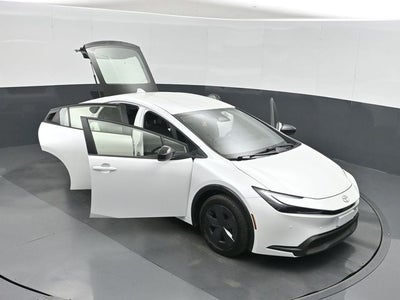 2025 Toyota Prius LE