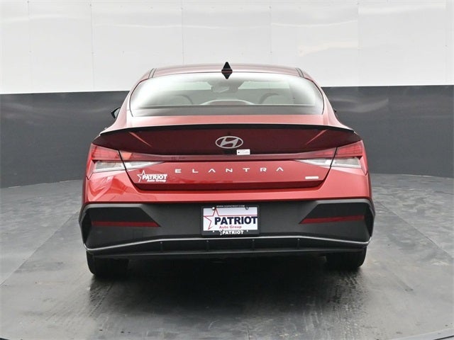 2025 Hyundai Elantra Hybrid SEL Sport
